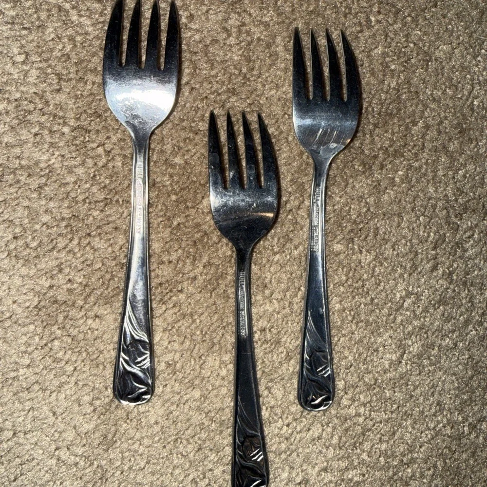 Vintage Hull Tulips Stainless dessert Forks 3